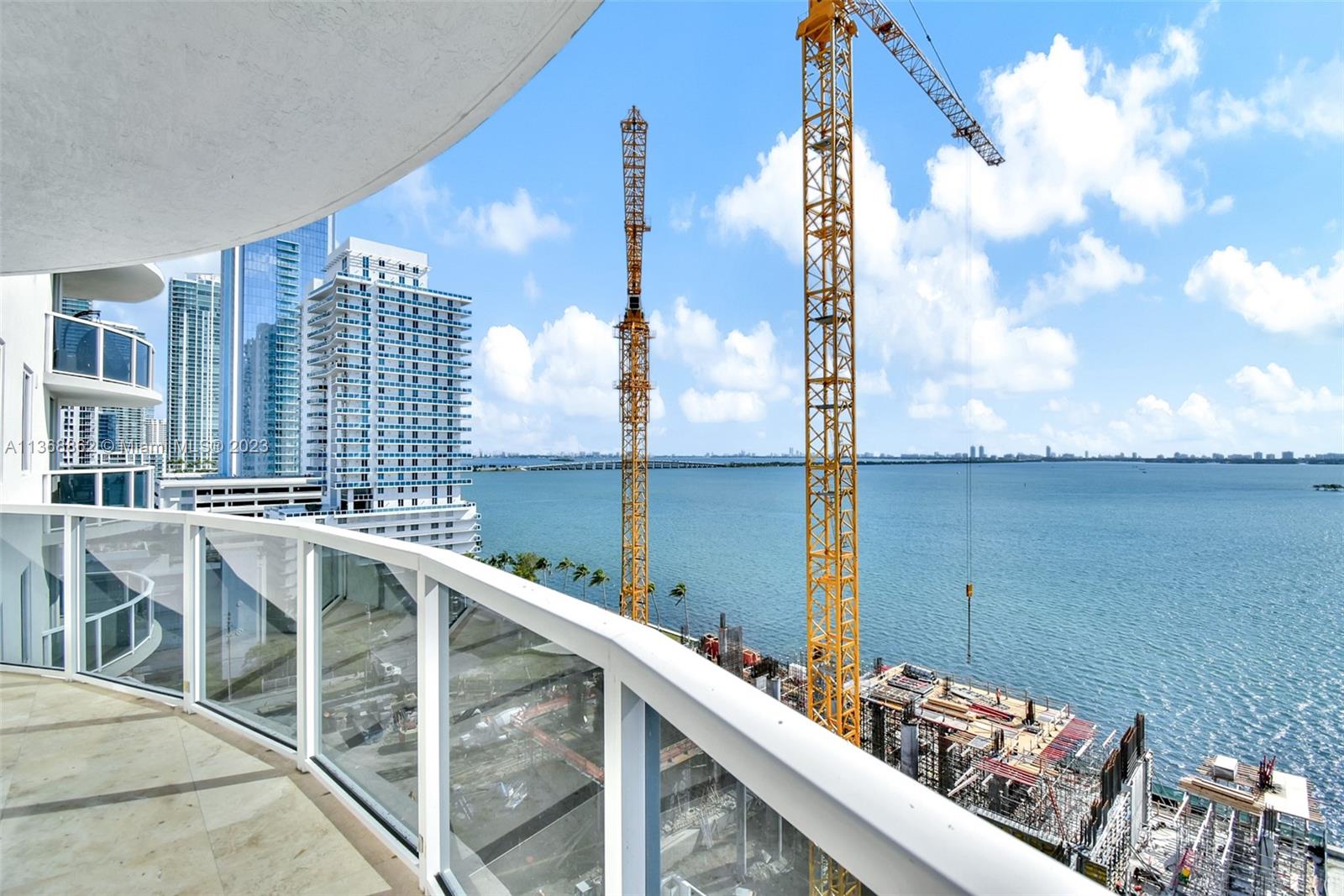 601 NE 23rd St # 1403