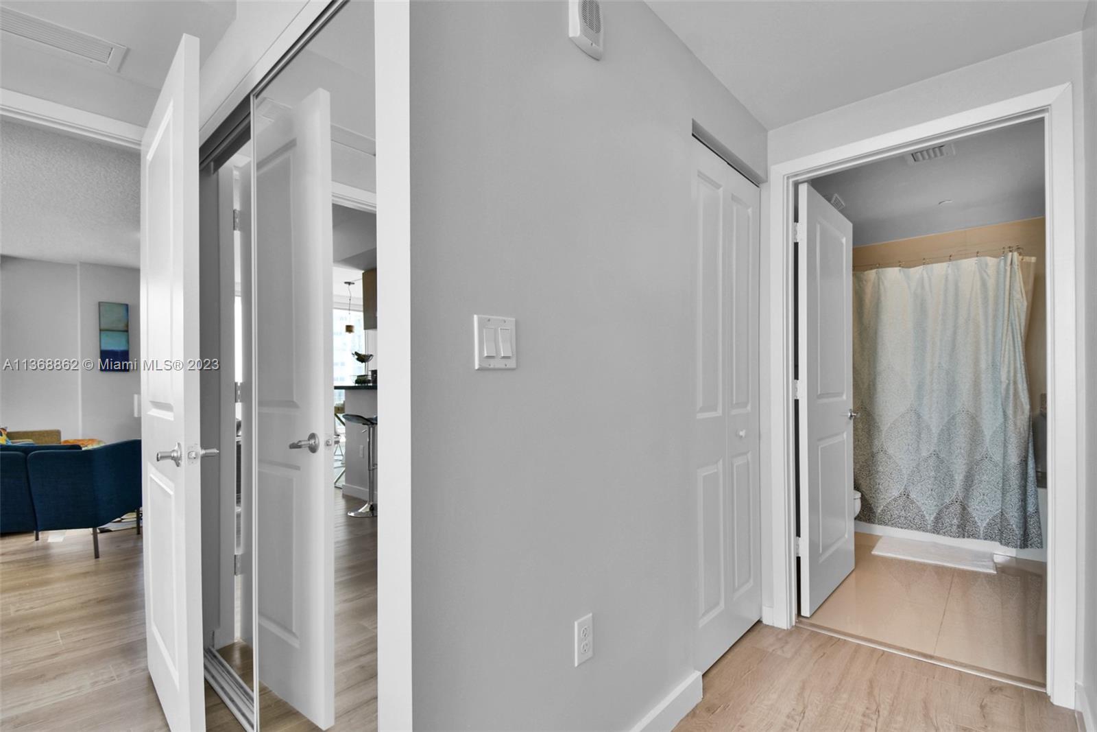 601 NE 23rd St # 1403