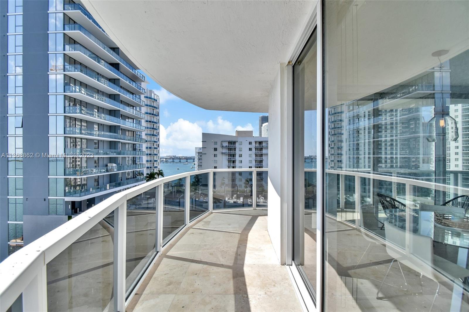 601 NE 23rd St # 1403