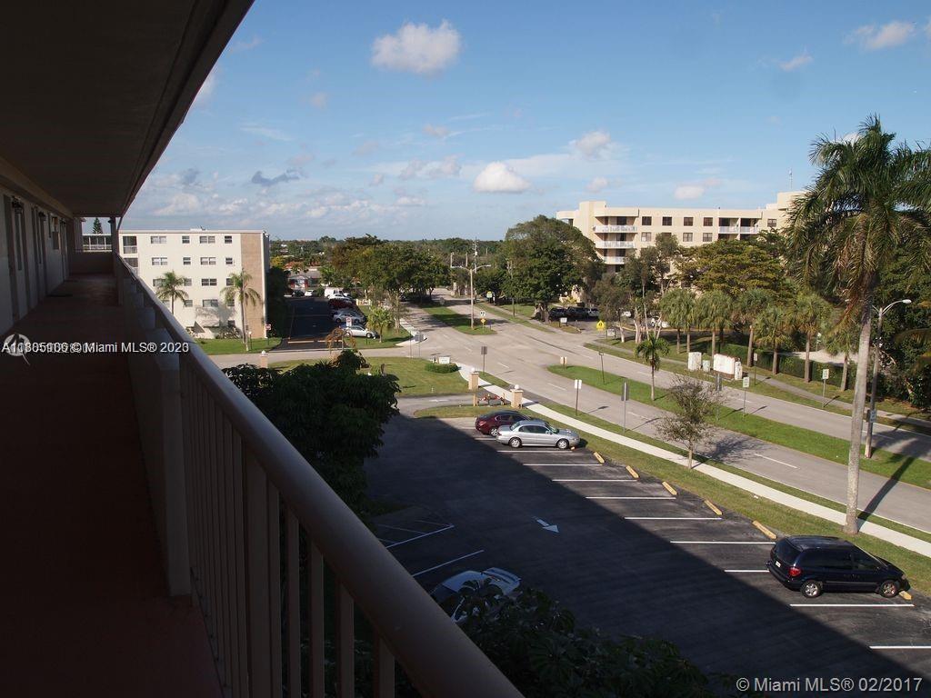 950 Hillcrest Dr # 503