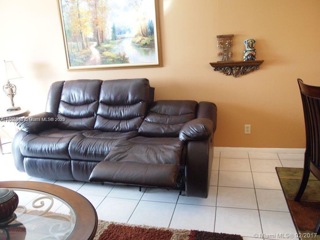 950 Hillcrest Dr # 503