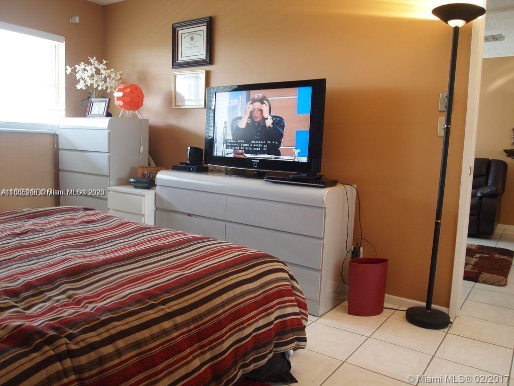 950 Hillcrest Dr # 503