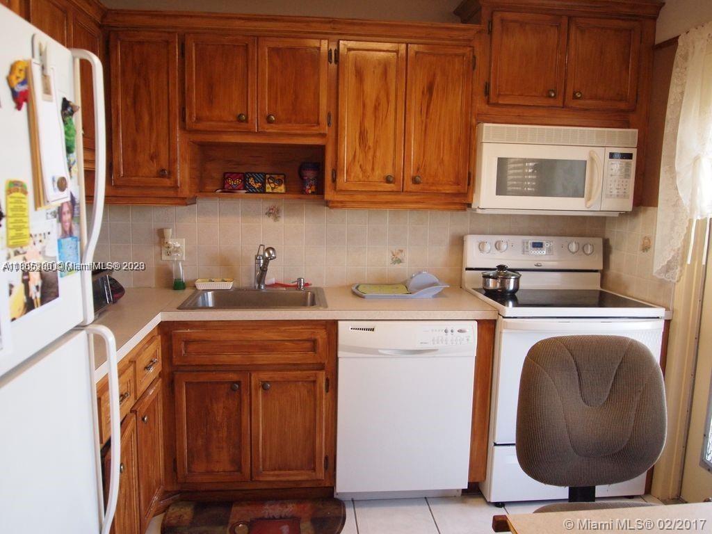 950 Hillcrest Dr # 503