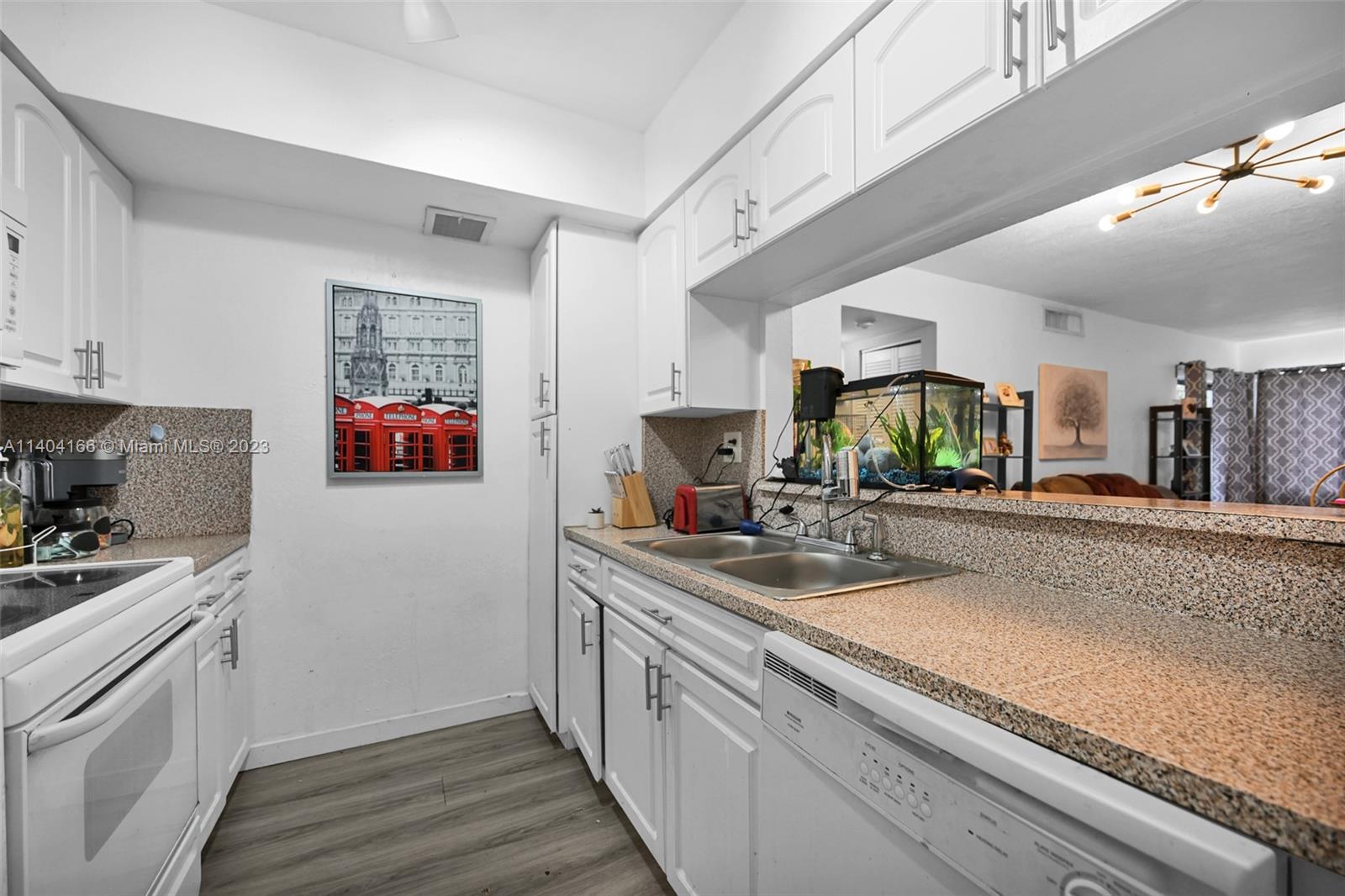 10105 NW 9th St Cir # 207 Unit: 9-207