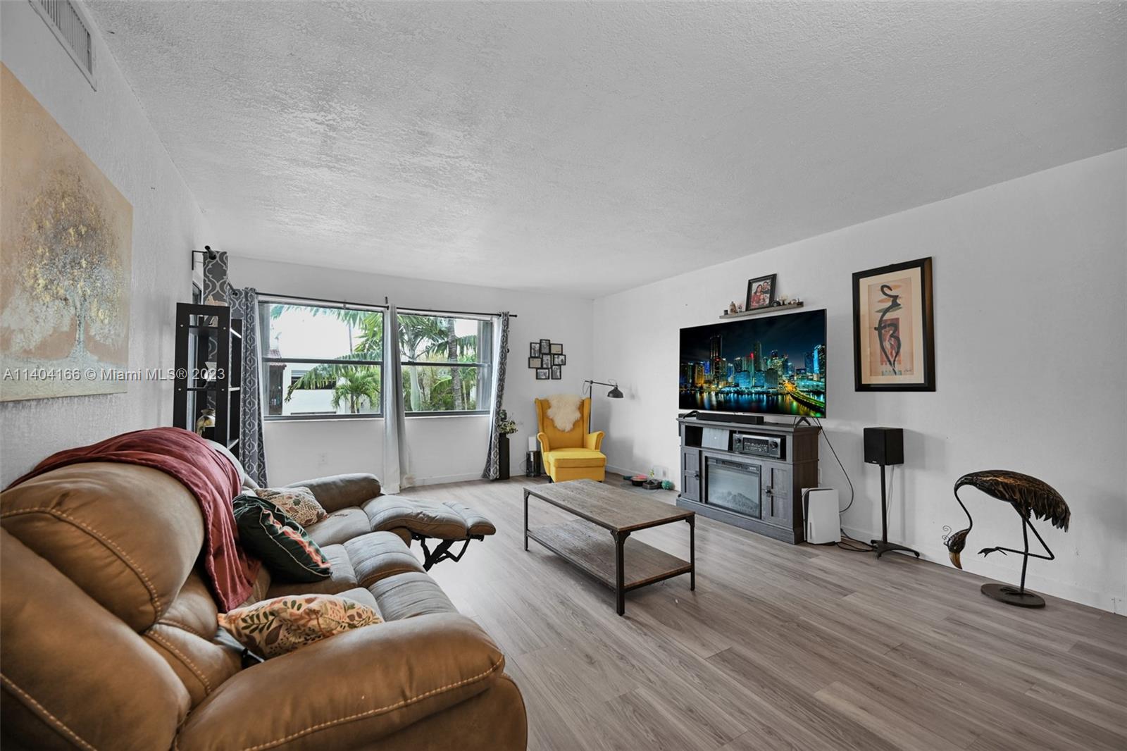 10105 NW 9th St Cir # 207 Unit: 9-207