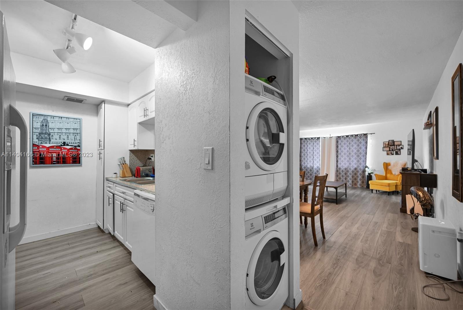 10105 NW 9th St Cir # 207 Unit: 9-207