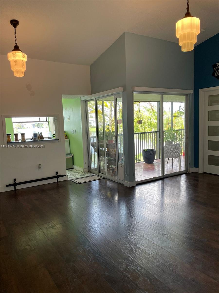 1453 S Liberty Ave # 1453E