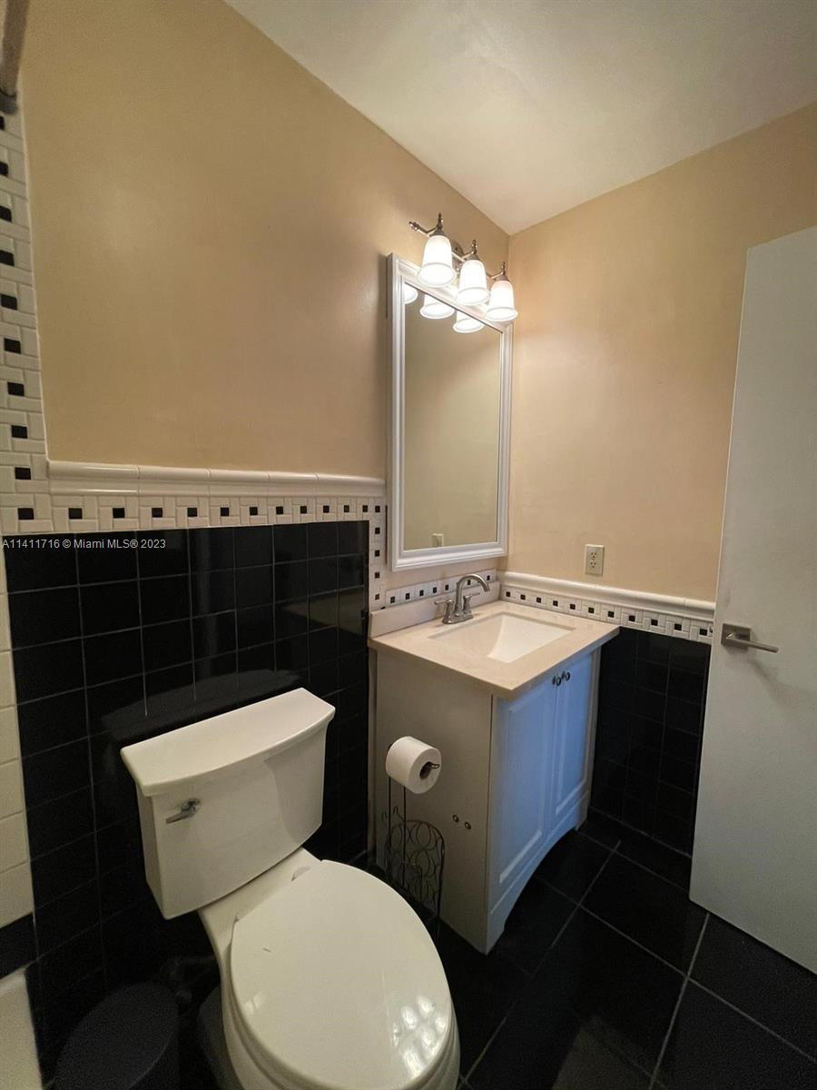 1453 S Liberty Ave # 1453E