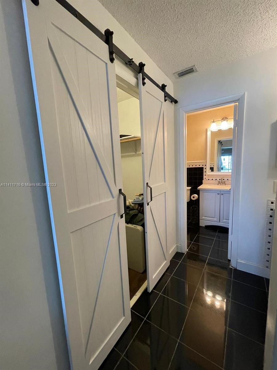 1453 S Liberty Ave # 1453E