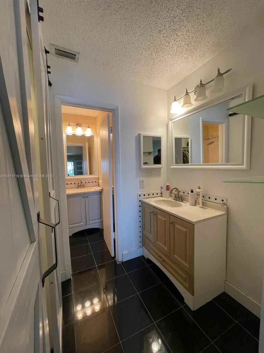 1453 S Liberty Ave # 1453E