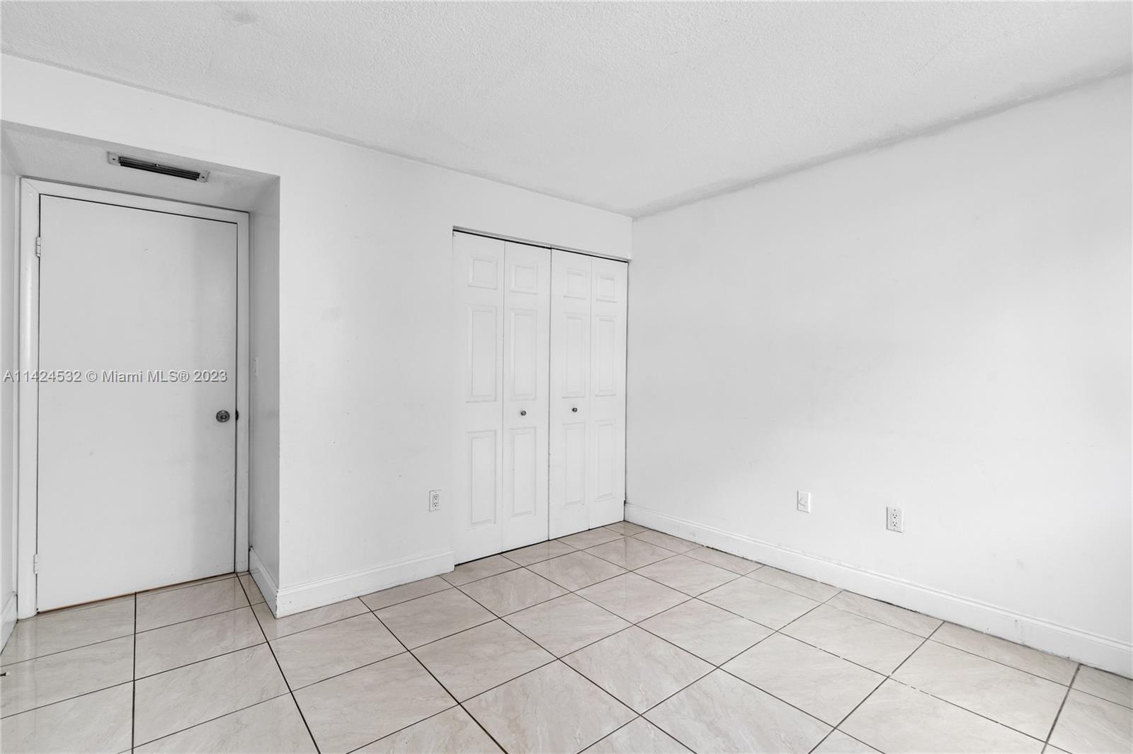 210 SW 11th St # 504