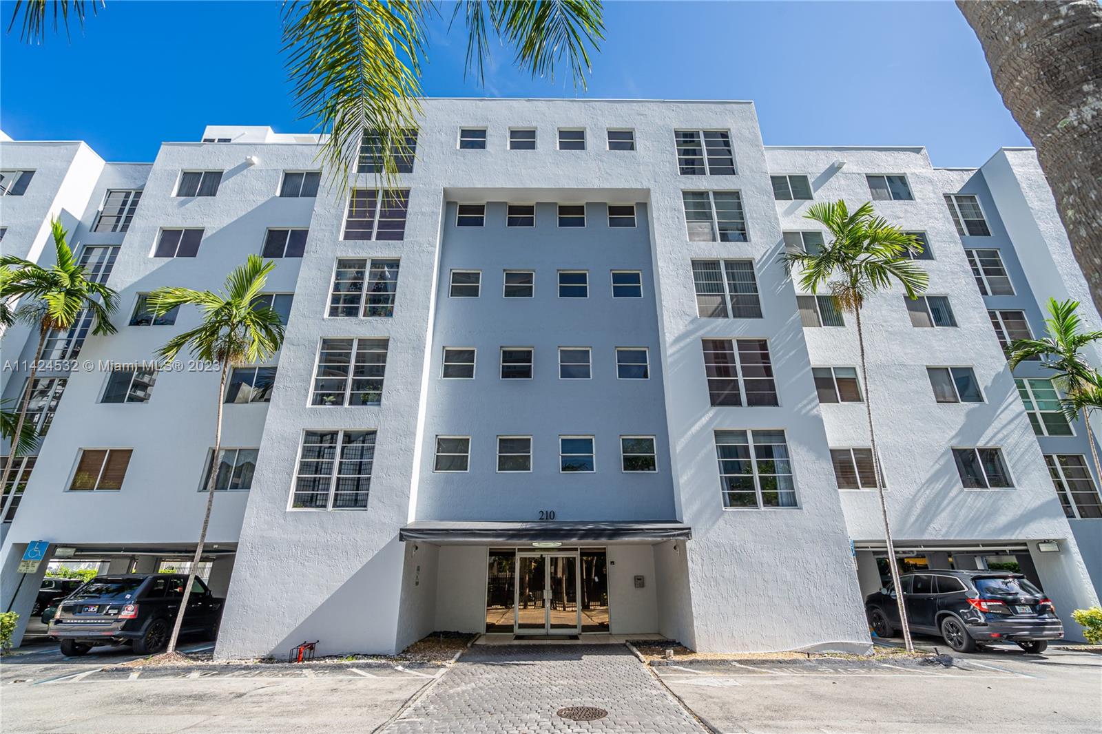 210 SW 11th St # 504