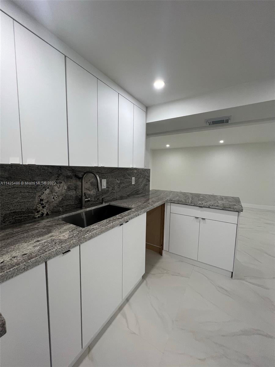 6211 SW 116th Pl Unit: E