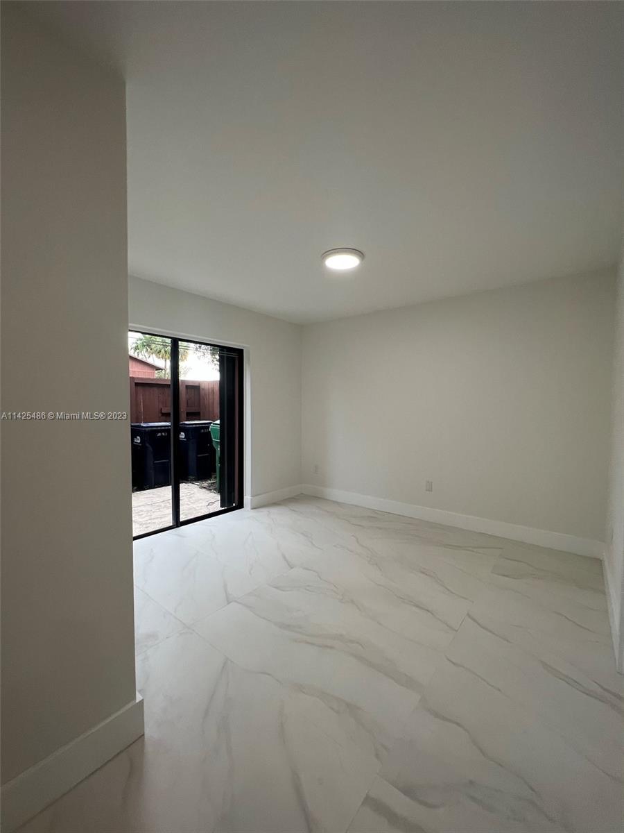 6211 SW 116th Pl Unit: E