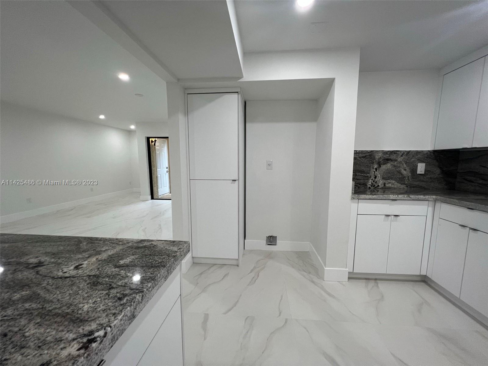 6211 SW 116th Pl Unit: E