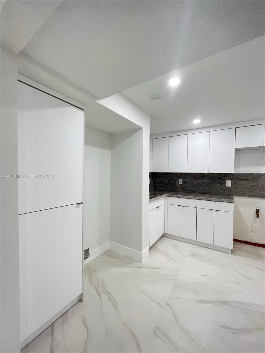 6211 SW 116th Pl Unit: E