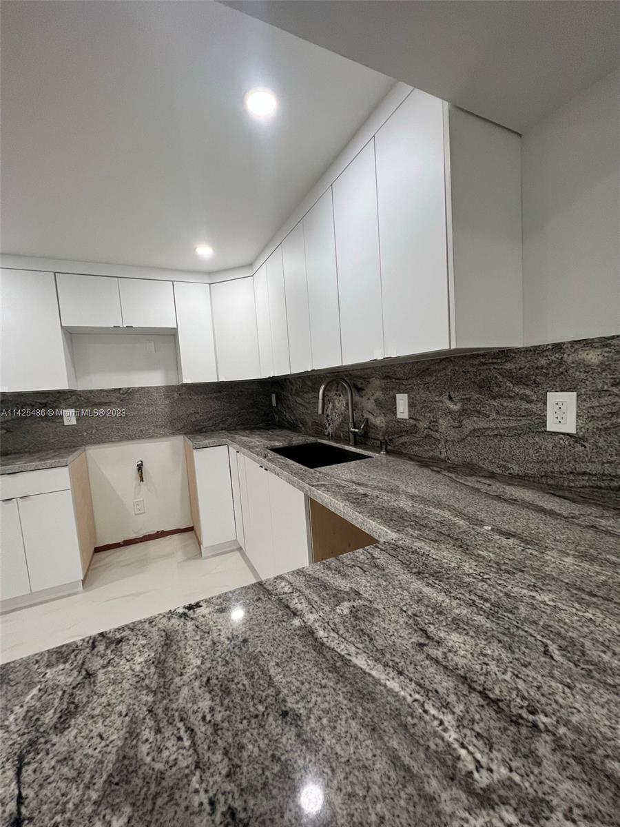 6211 SW 116th Pl Unit: E