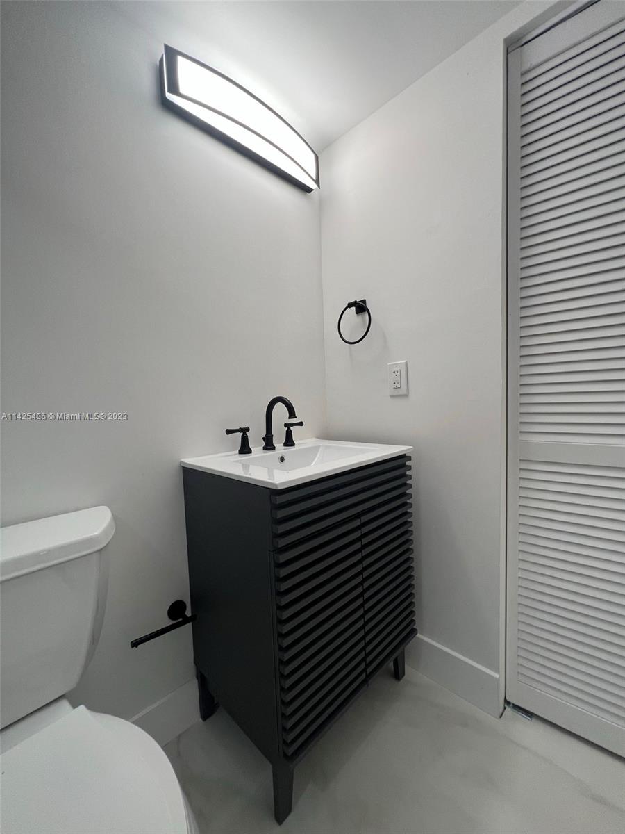 6211 SW 116th Pl Unit: E