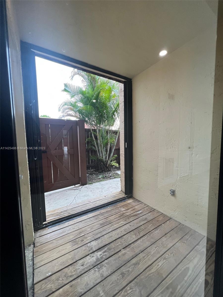 6211 SW 116th Pl Unit: E