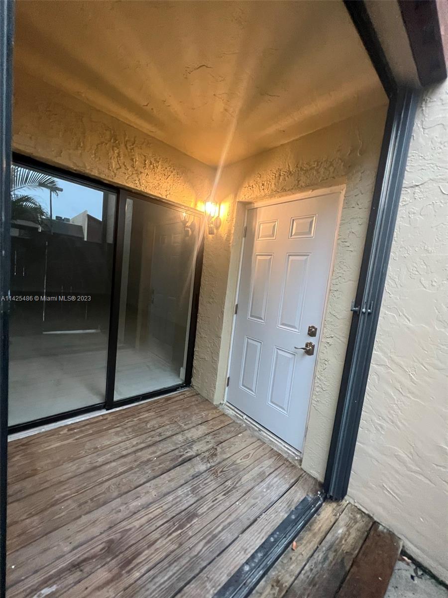 6211 SW 116th Pl Unit: E