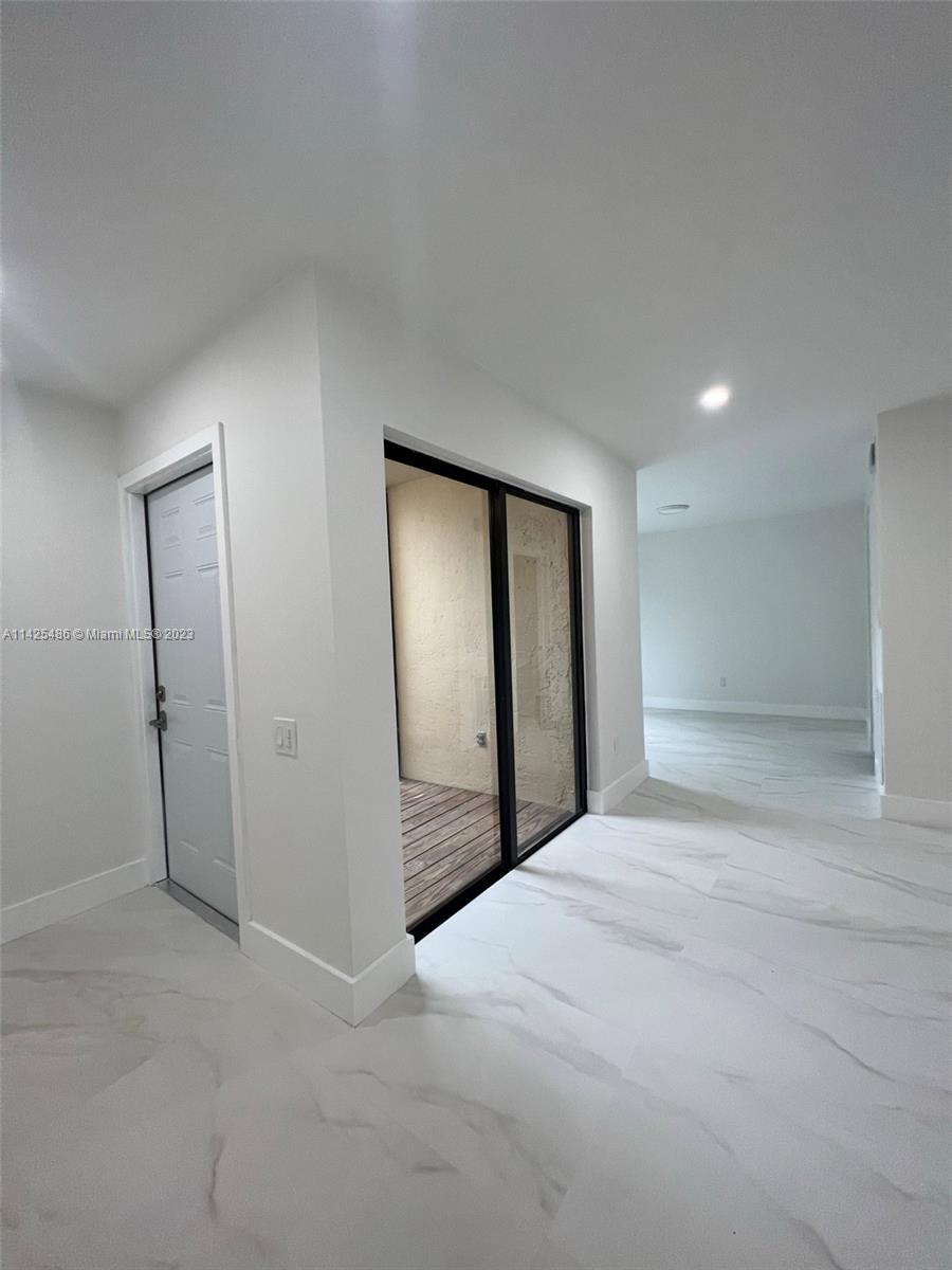 6211 SW 116th Pl Unit: E