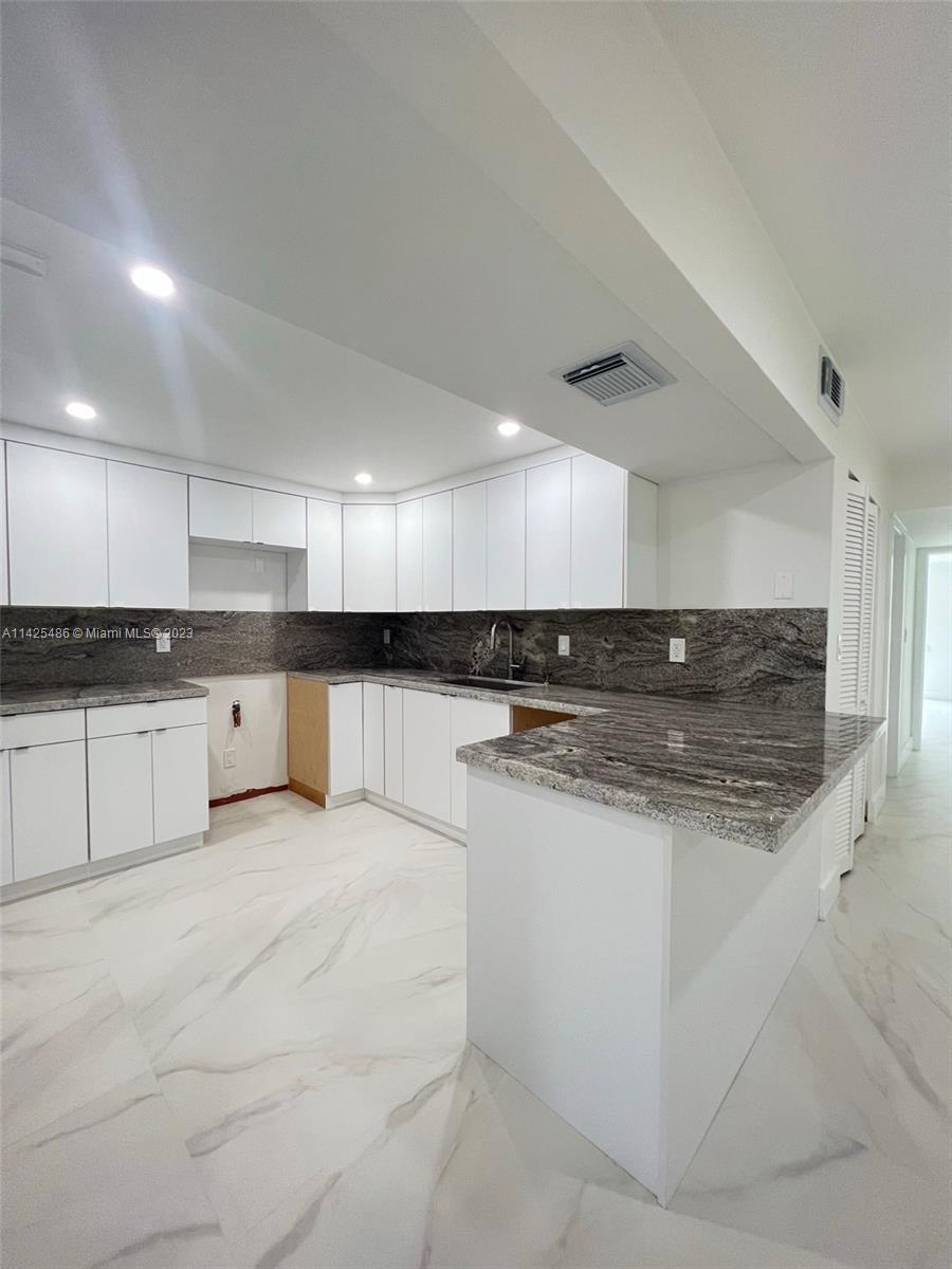 6211 SW 116th Pl Unit: E