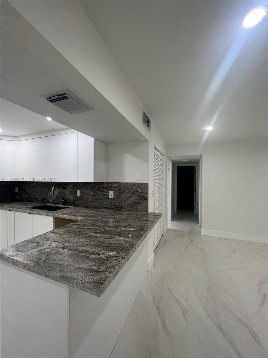 6211 SW 116th Pl Unit: E