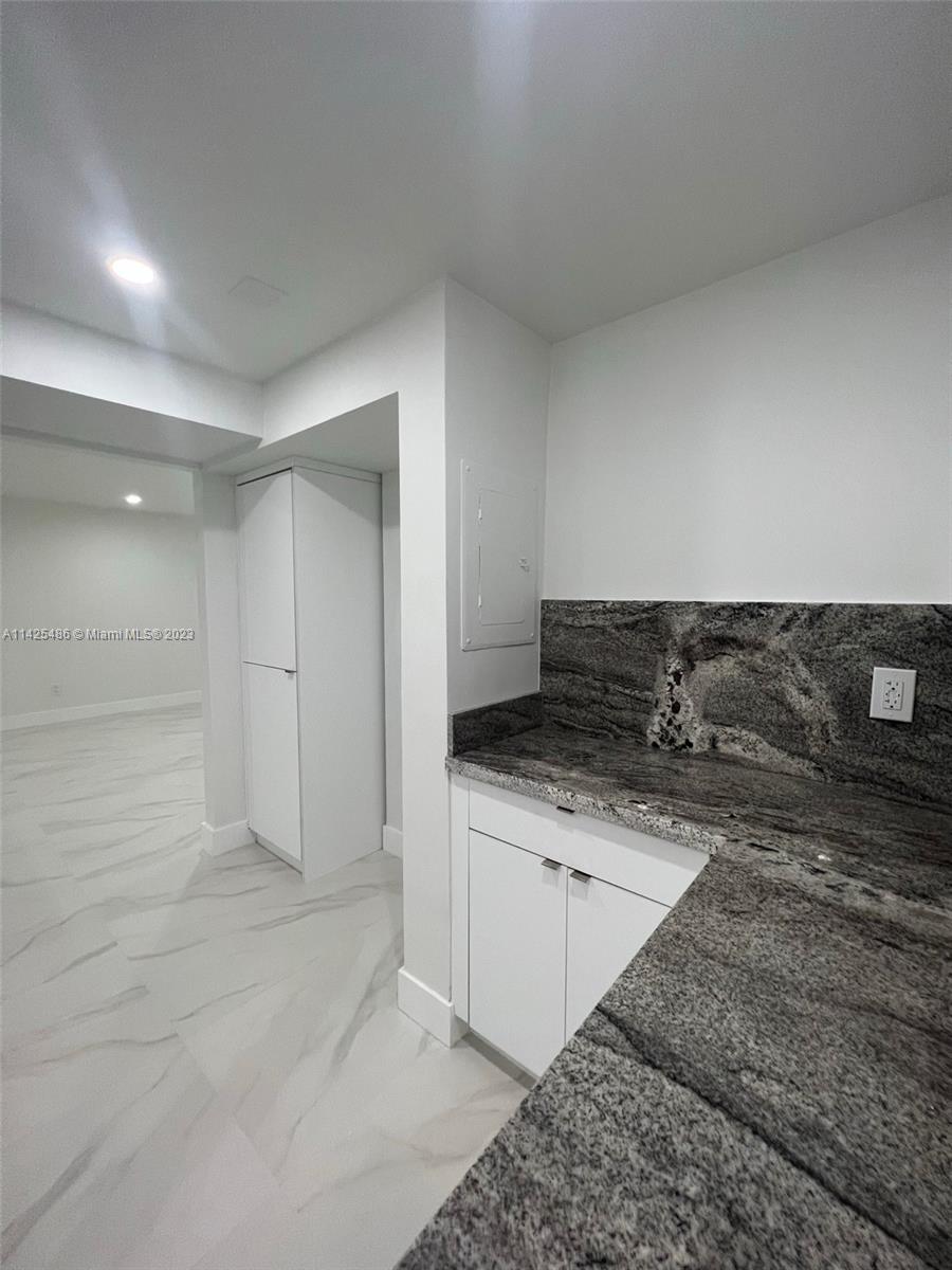 6211 SW 116th Pl Unit: E