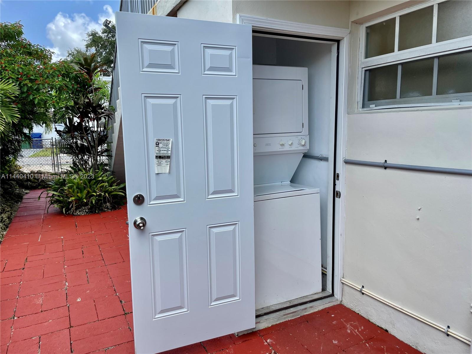 9100 SW 95th Ave # 9100