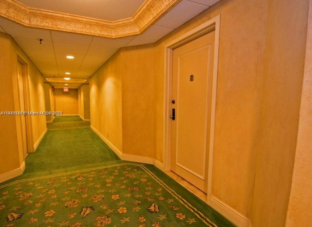 2625 Collins Ave # 1905