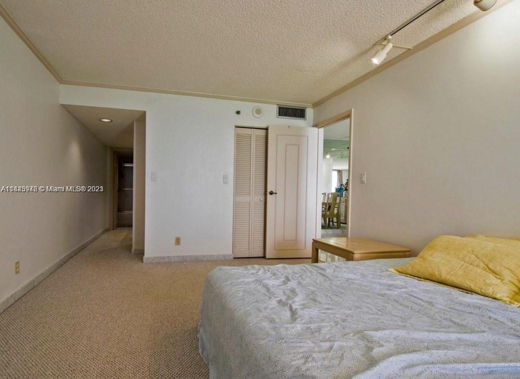 2625 Collins Ave # 1905