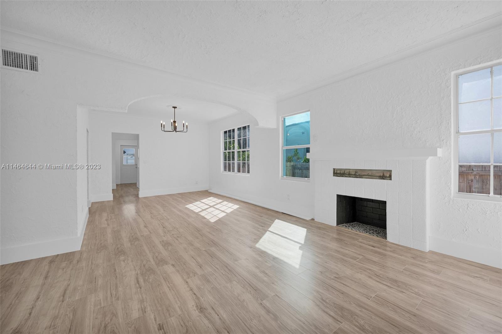 1644 SW 9th St