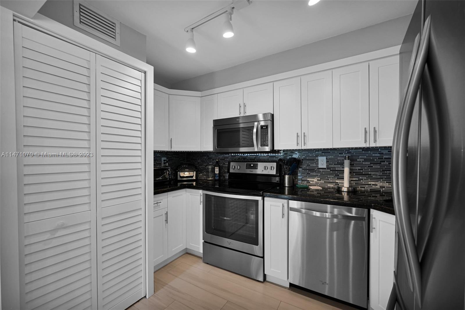 3210 W Trade Ave Unit: III7