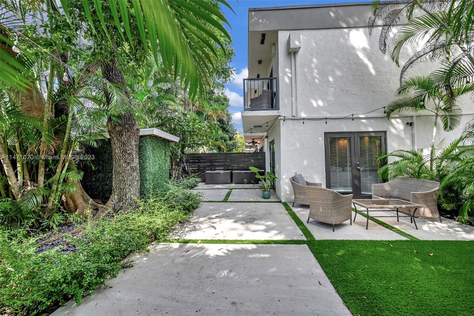 3210 W Trade Ave Unit: III7