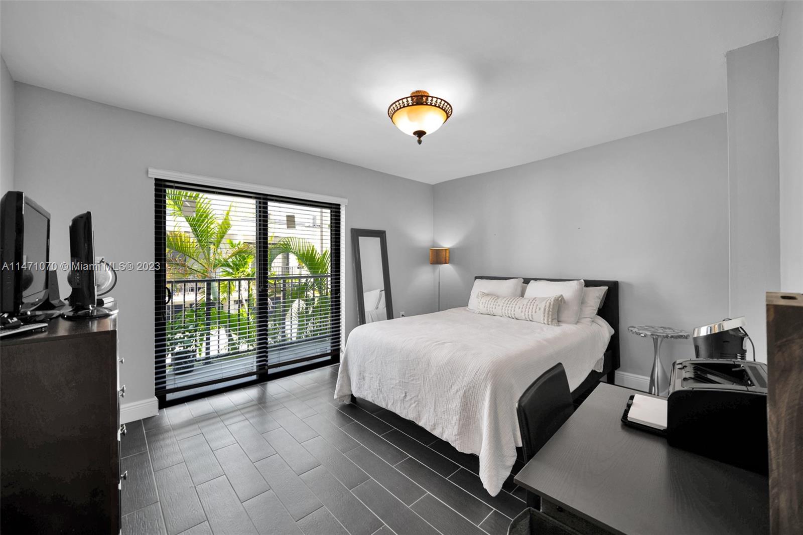 3210 W Trade Ave Unit: III7