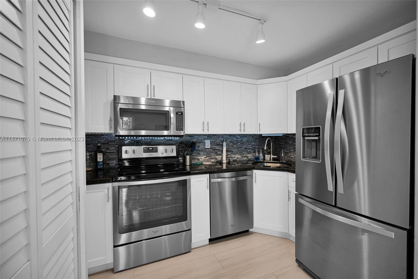 3210 W Trade Ave Unit: III7