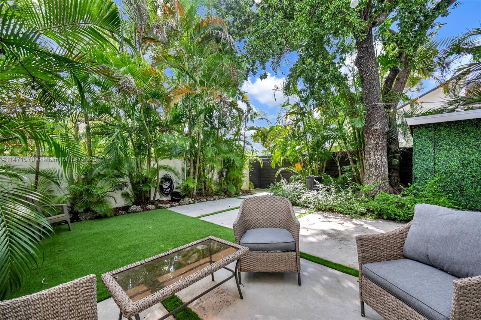 3210 W Trade Ave Unit: III7