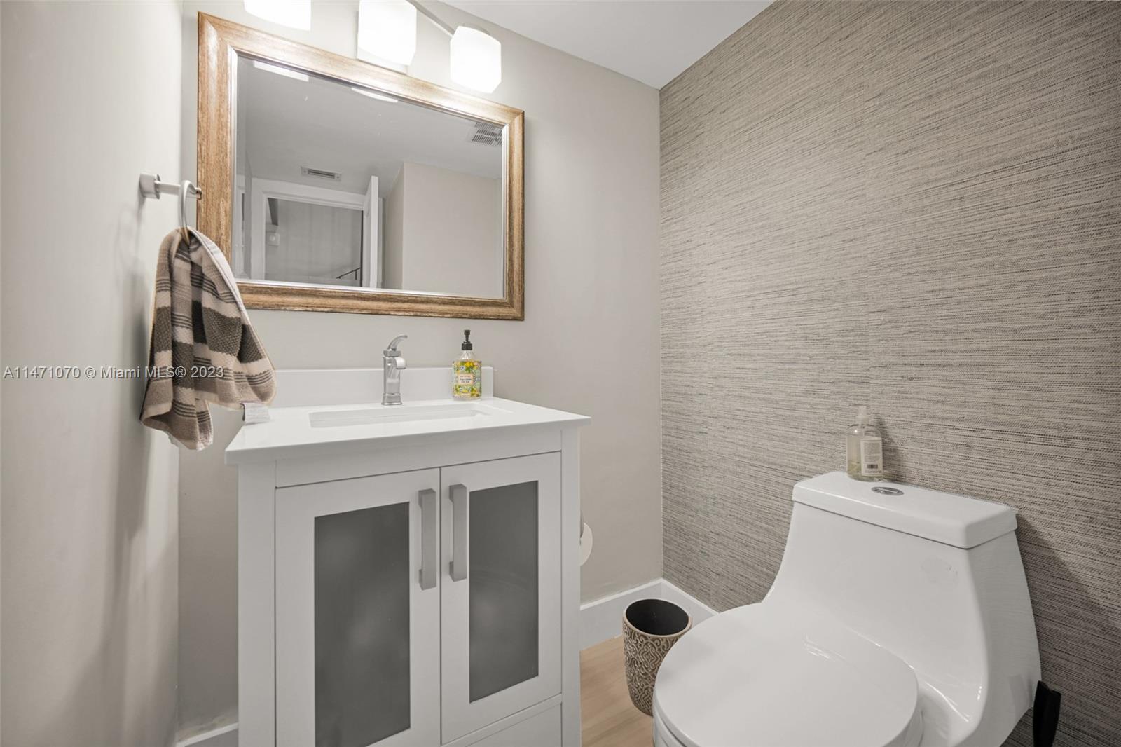 3210 W Trade Ave Unit: III7