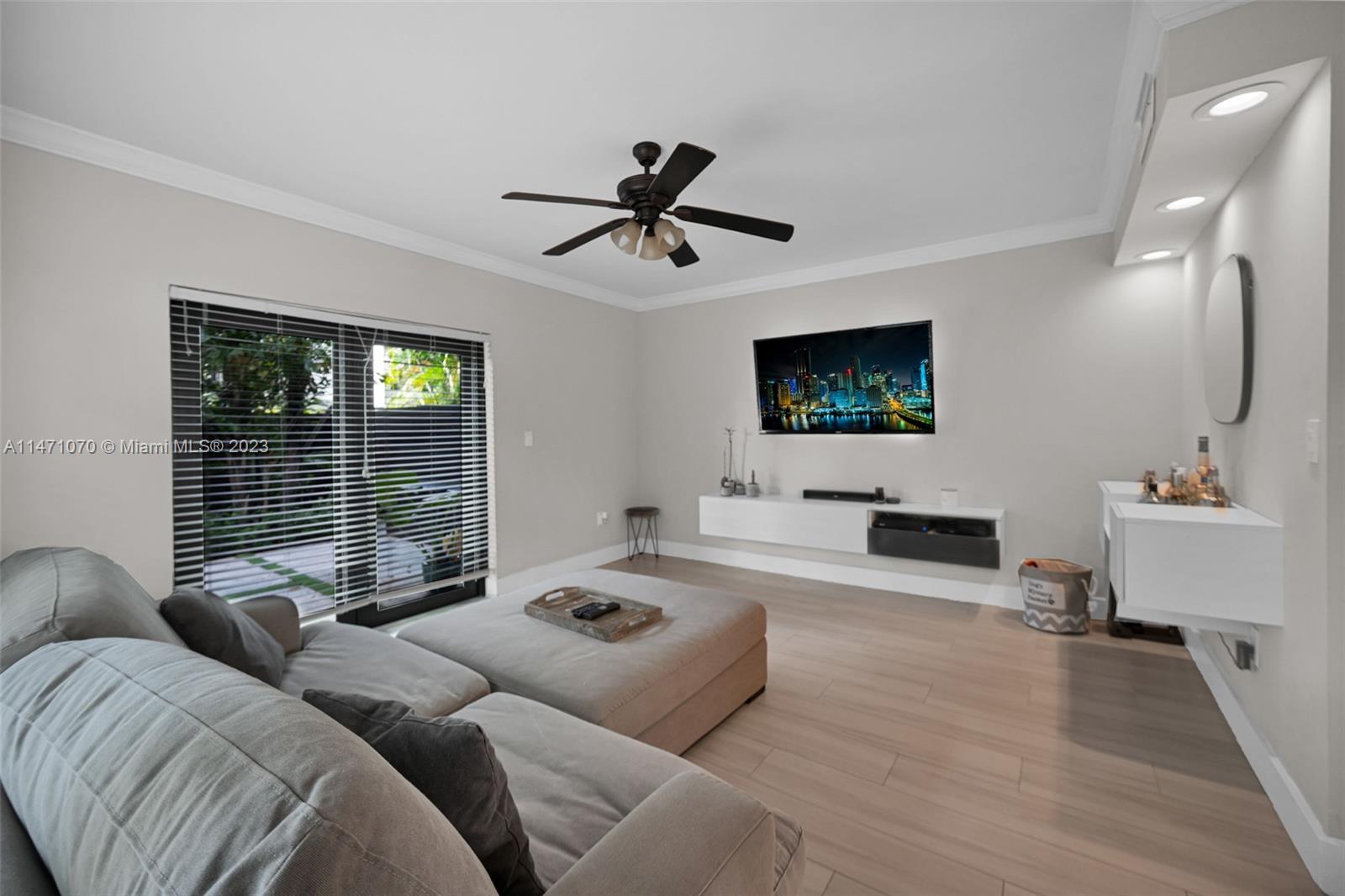 3210 W Trade Ave Unit: III7