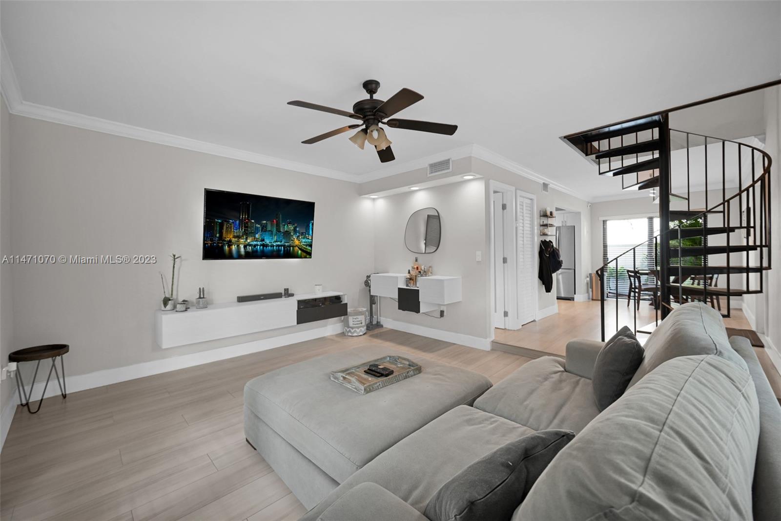 3210 W Trade Ave Unit: III7