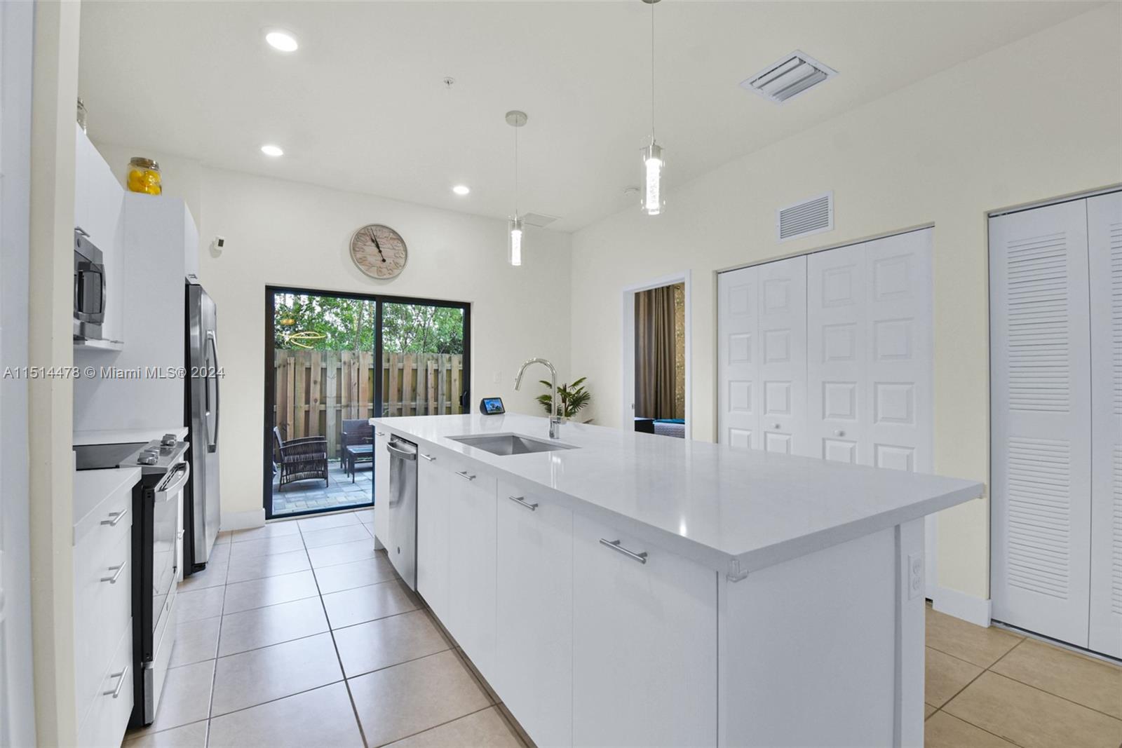 8195 NW 104th Ave # 2