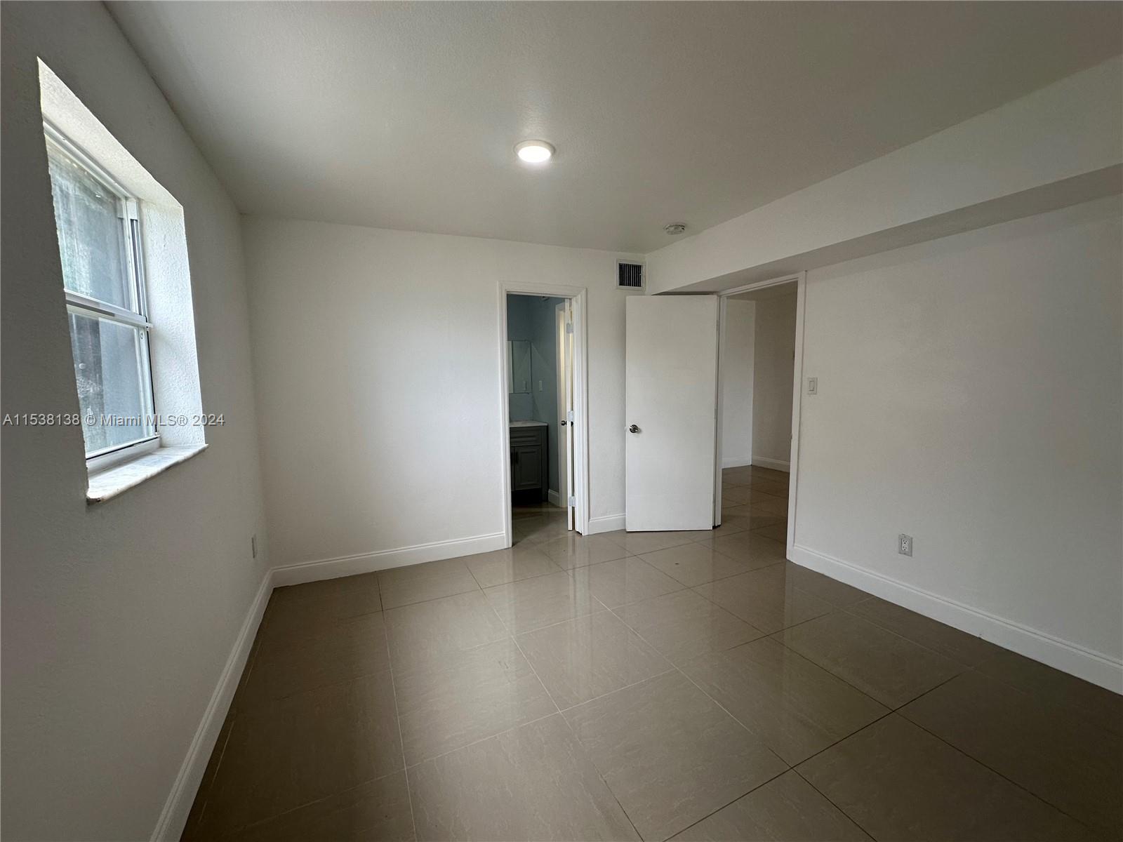 2900 NW 166th St # B