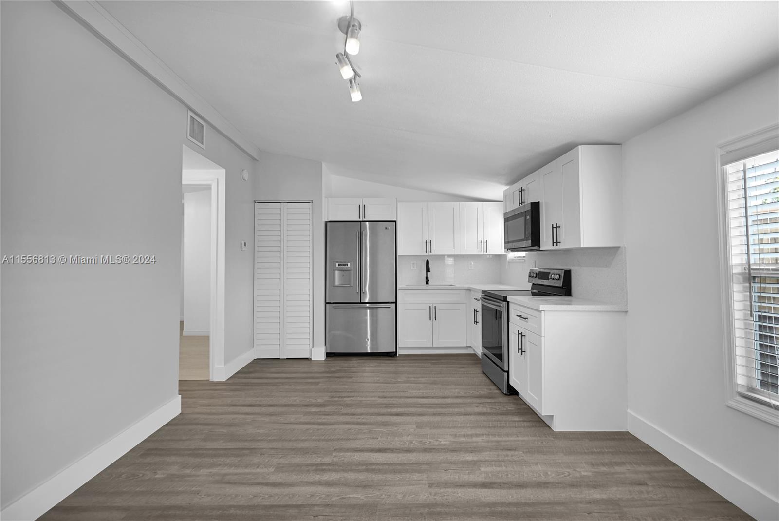 2775 W Okeechobee Rd