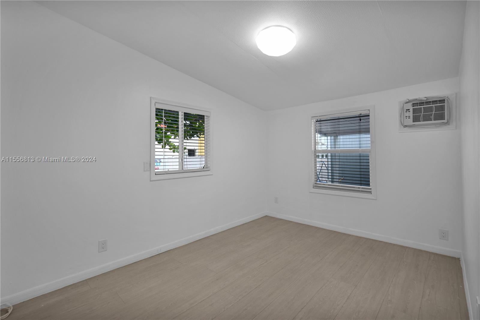 2775 W Okeechobee Rd