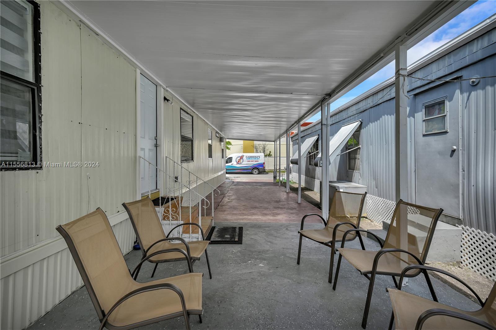 2775 W Okeechobee Rd