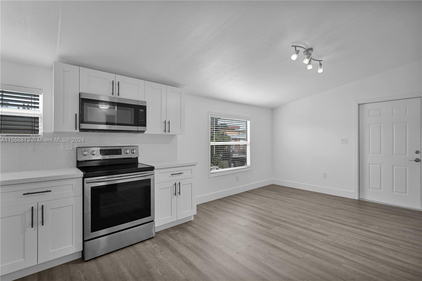 2775 W Okeechobee Rd