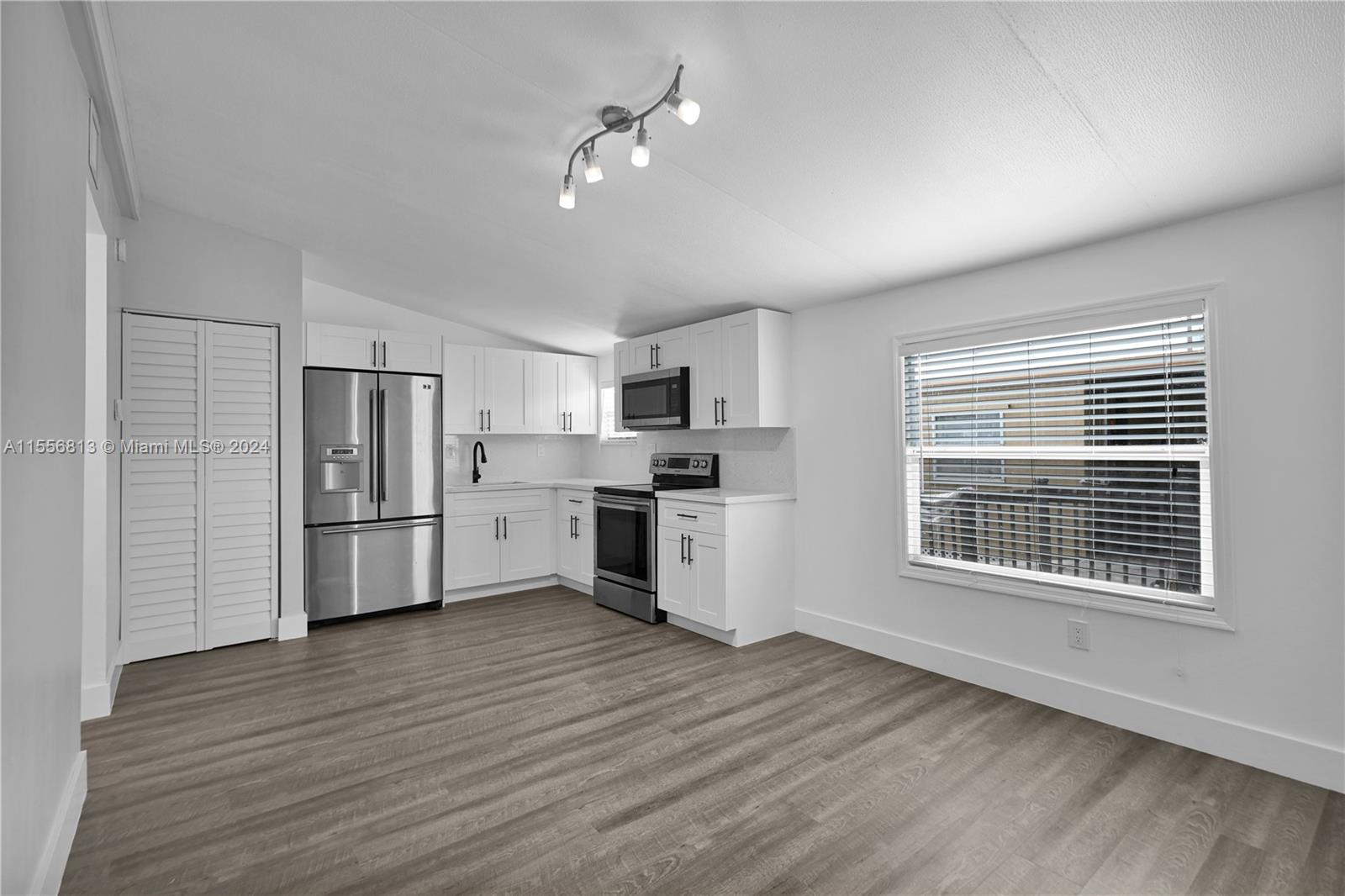 2775 W Okeechobee Rd