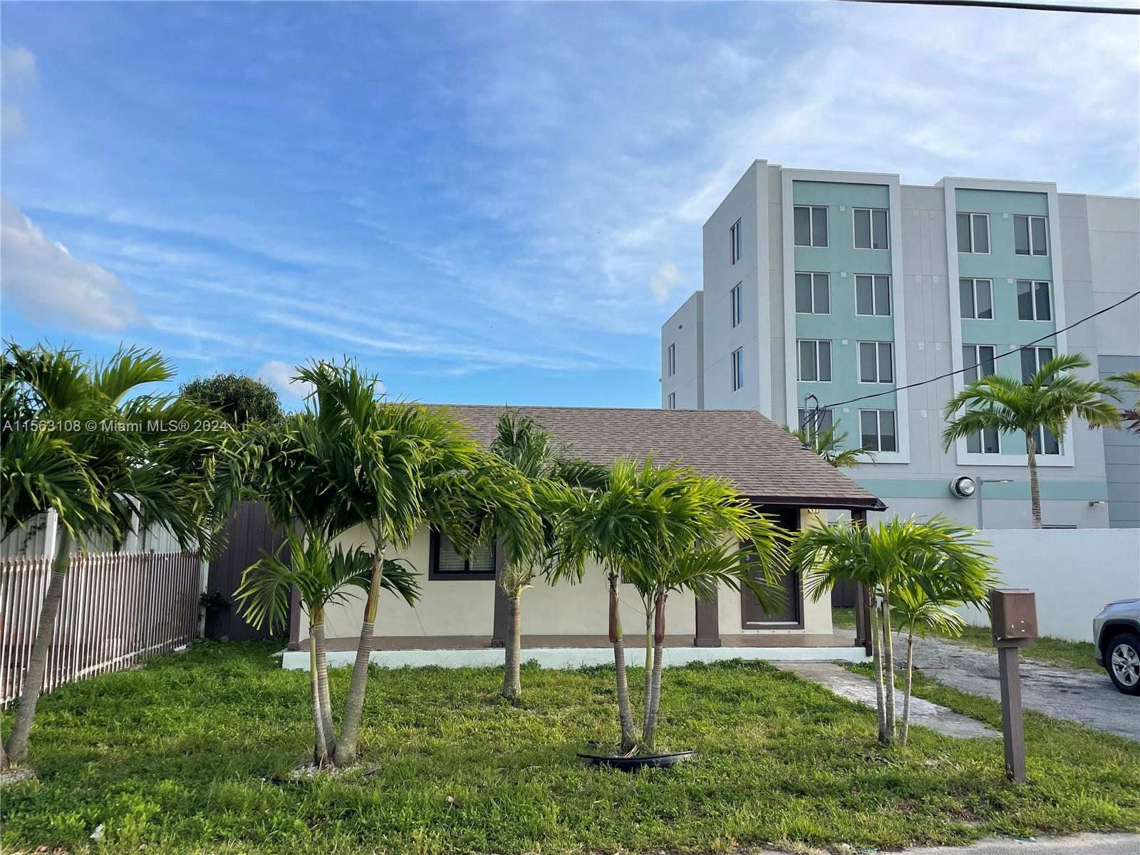 2470 NW 55th St # 2470