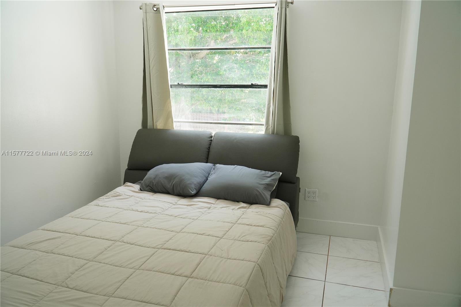 9703 NW 4th Ln # 9703