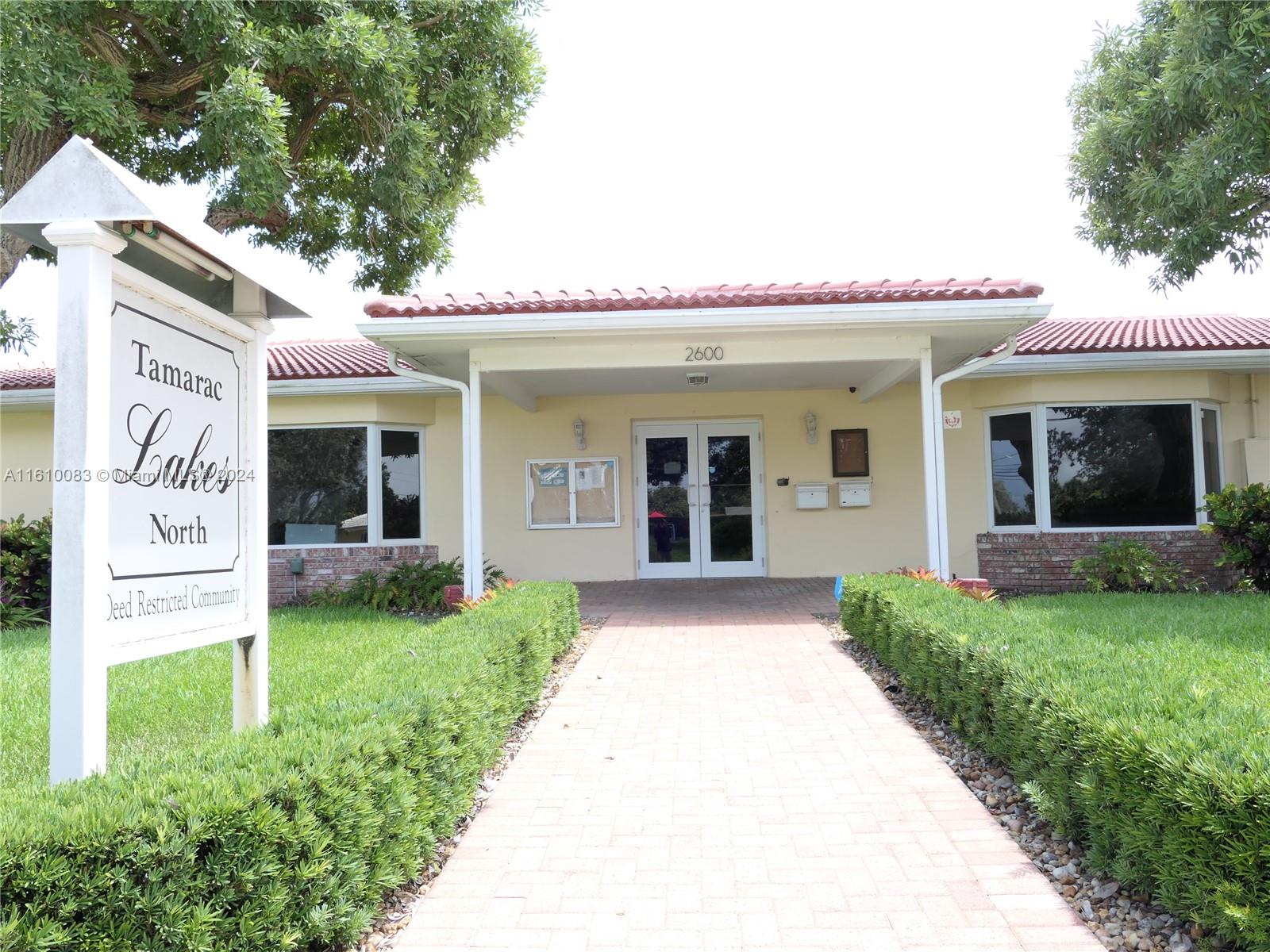 5218 NW 27th Ave